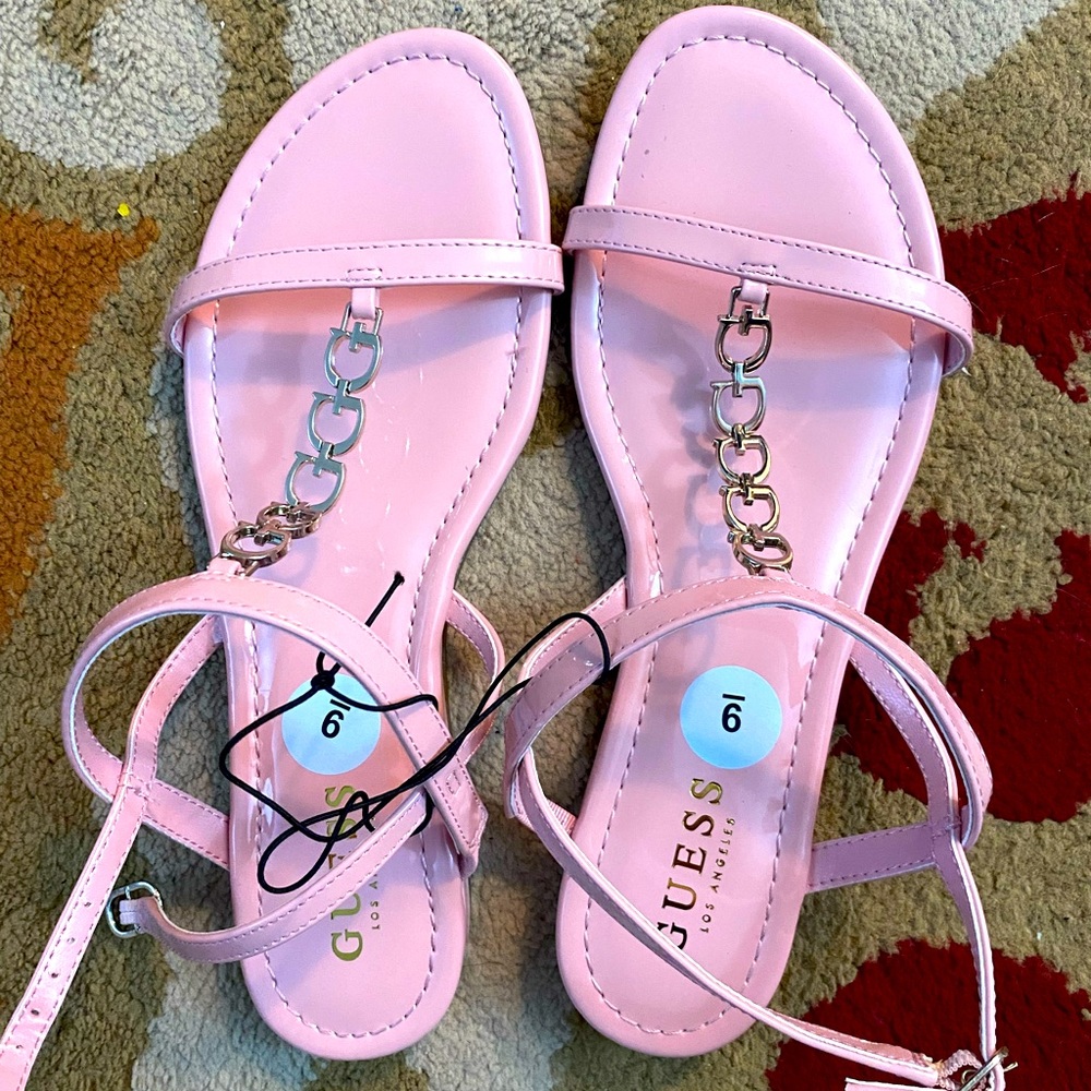 Received as a gift but I already have! Very cute, never been worn! 💗